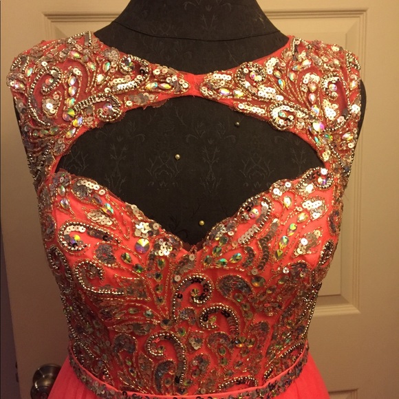 Prom/formal gown - Picture 4 of 5